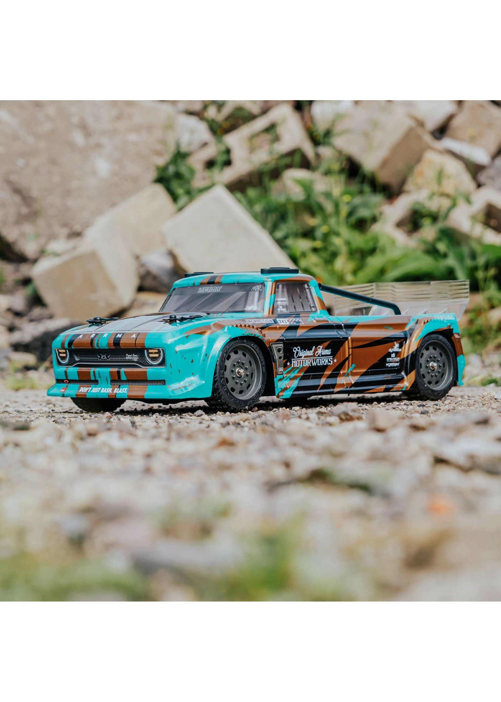 Arrma 1/8 INFRACTION 4X4 MEGA Resto-Mod Truck RTR - Teal/Bronze - Image 3