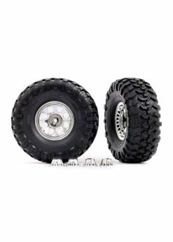 Traxxas 8184 - 2.2" Classic Chrome Wheels / Canyon Trail 5.3x2.2" Tires